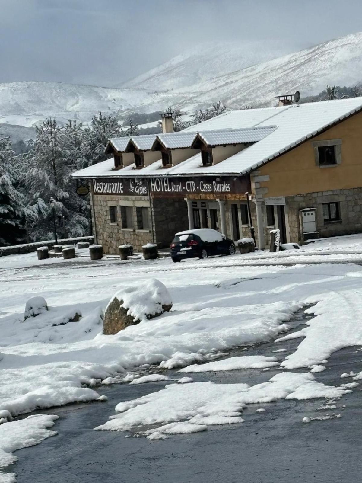 Altogredos Hotel Rural Y Apartamentos Turisticos Ойос-дель-Еспіно Екстер'єр фото