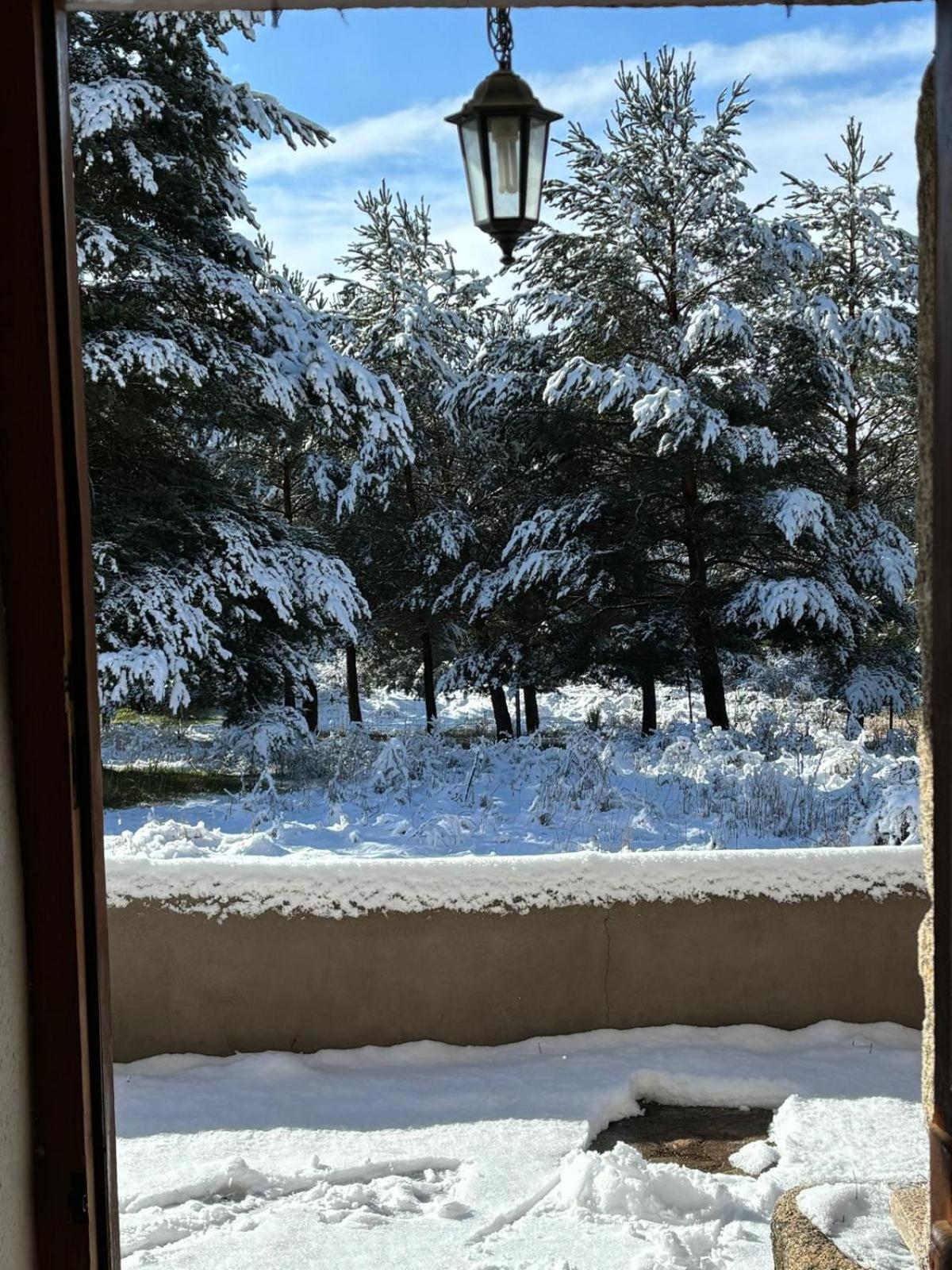 Altogredos Hotel Rural Y Apartamentos Turisticos Ойос-дель-Еспіно Екстер'єр фото